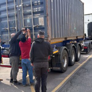 Bespoke packing frame protecting a large mirror — London packing materials & service